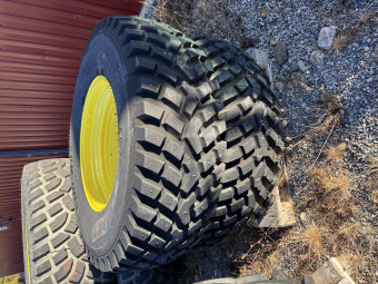 Kompletta hjul BKT Ridemax med JD fälg 480/80R30 dubbade 2st John Deere Kompletta hjul 480/80R30 2st 