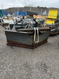 HOLMS KHV 240 VIKPLOG 3-P Holms KHV 240 VIKPLOG 3-P MNR 82440
...
PRIS EXKL. MOMS: 33.000:-
...
Vi reserverar oss för felskrivning. Kontakta alltid oss innan du åker och tittar, så vi kan säkerställa att maskinen finns på plats.
