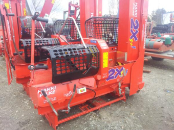 HAKKI PILKE  2XS TR/EL HYDR DRIVRULLE Hakki Pilke 2x EL/TR El + Traktordrift
7,5Kw elmotor går att köra på 16 amp säkring