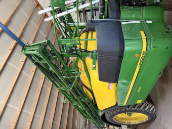 JOHN DEERE R962I SPRUTA John Deere R962I SPRUTA INKOMMANDE SEPTEMBER 2026
...
24M  STYRBAR AXEL  9 SEKTIONER  ISOBUS  BOOM TRAC
VF380/90R46  SPRAYBIB  EJ POWER SPRAY
...
MNR 18368
...
PRIS EXKL. MOMS: 460.000:-
...
Vi reserverar oss för felskrivning. Kontakta alltid oss innan du åker och tittar, så vi kan säkerställa att maskinen finns på plats.
