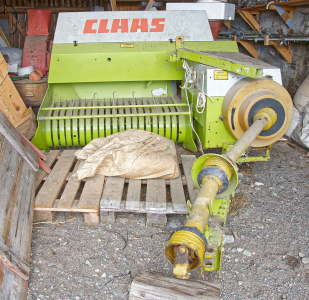 Hårdpress Claas Markant 41 med balbana Claas MArkant 41 med balbana 
