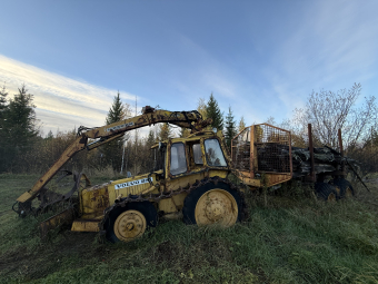 Skotare Volvo BM SM 661 Stornalle Volvo-BM SM 661 En gammal klenod i orginalskick
Nya bakhjul medföljer
Ny startmotor
Motorn går runt men startar ej

 Denna maskin omfattas ej av ML Trygghetsköp 3mån/100tim
Maskinen säljes för kunds räkning utan garanti.
För mer information kontakta din säljare.