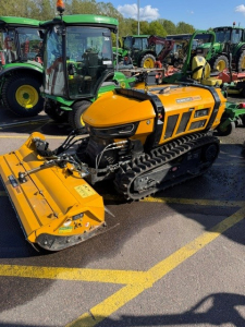 MCCONNEL ROBOCUT RC56 REDSKAPSBÄRARE (KUND) Övrigt MCCONNEL ROBOCUT RC56 (KUND) KUNDFÖRMEDLING
...
SLAGKLIPARE 160 CM MED Y-SLAGOR  RADIOSTYRD
...
MNR 32505
...
PRIS EXKL. MOMS: 595.000:-
...
Vi reserverar oss för felskrivning. Kontakta alltid oss innan du åker och tittar, så vi kan säkerställa att maskinen finns på plats.
