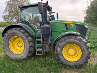 JOHN DEERE 6250R AP TRAKTOR 50 KM FR.LYFT PTO John Deere 6250R TRAKTOR 60% PÅ BAKDÄCK
50% PÅ FRAMDÄCK
FRONTLYFT PTO
...
MNR 24618
...
PRIS EXKL. MOMS: 1.545.000:-
...
Vi reserverar oss för felskrivning. Kontakta alltid oss innan du åker och tittar, så vi kan säkerställa att maskinen finns på plats.
