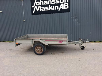 4P ÖPPENVAGN 250X125 BROMSAD Övrigt 4P ÖPPENVAGN 250X125 BROMSAD Pris 5500 momsfri
Totalvikt 750kg lastar 580kg
Besikt senas 20280430