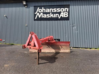 VAMA SCHAKTBLAD 3-PUNKT 250 Övrigt VAMA SCHAKTBLAD 3-PUNKT 250 VAMA 250/5
Isrivstål mek vrid 
Stödhjul