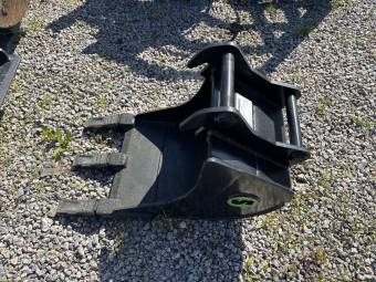 Skoppaket Steelwrist tandad skopa & tiltskopa S30/180 fäste Övrigt Steelwrist tandad skopa 