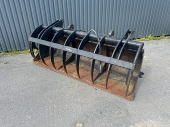 ÅLÖ POWERGRAB XL 240 STBM Övrigt ÅLÖ POWERGRAB XL 240 STBM UPPDRAGSFÖRSÄLJNING
2,4M BRED FODERGRIP MED SKOPBOTTEN