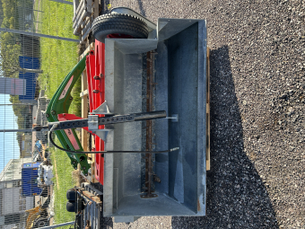 FJÄRÅS 850/1800 SANDSPRIDARE Fjärås FJÄRÅS 850/1800 SANDSPRIDARE MNR 40410
...
PRIS EXKL. MOMS: 35 000:-
...
Vi reserverar oss för felskrivning. Kontakta alltid oss innan du åker och tittar, så vi kan säkerställa att maskinen finns på plats.
