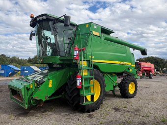 JOHN DEERE T550 SKÖRDETRÖSKA John Deere T550 SKÖRDETRÖSKA 20 FOT SKÄRBORD
SKÄRBORDSVAGN
DRIFTSTID: CA 1910 MOTOR- / 1270 VERKTIMMAR
...
MNR 11485
...
PRIS EXKL. MOMS: 990.000:-
...
Vi reserverar oss för felskrivning. Kontakta alltid oss innan du åker och tittar, så vi kan säkerställa att maskinen finns på plats.
