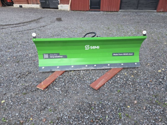 Frontblad Sami 2000 hyd. med slödmed och JD fäste Sami Snöblad SAMI med JD-fäste Denna maskin omfattas ej av ML Trygghetsköp 3mån/100tim
Maskinen säljes för kunds räkning utan garanti.
För mer information kontakta din säljare.