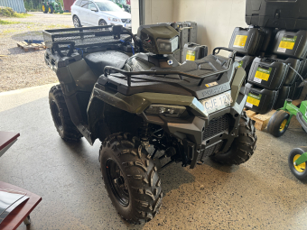 Fyrhjuling Polaris Sportsman 570 EPS Grön Polaris 570 EPS Grön fyrhjuling Packlåda
Motorvärmare
Nyskick