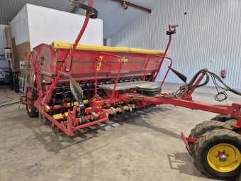 VÄDERSTAD RAPID 400C SÅMASKIN Väderstad RAPID 400C SÅMASKIN INKOMMANDE NOVEMBER 2026
...
CROSSBOARD HEAVY  
BIODRILL
DRIFTSTID: CA 2830 HEKTAR
...
MNR 40832
...
PRIS EXKL. MOMS: 349.000:-
...
Vi reserverar oss för felskrivning. Kontakta alltid oss innan du åker och tittar, så vi kan säkerställa att maskinen finns på plats.
