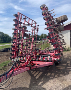 VÄDERSTAD NZA800 HJULHARV CB (KUND) Väderstad NZA800 HJULHARV CB KUNDFÖRMEDLING
...
5 AXLAD  
CROSSBOARD FRAM  
UTJÄMNARE BAK
...
MNR 31410
...
PRIS EXKL. MOMS: 169 000:-
...
Vi reserverar oss för felskrivning. Kontakta alltid oss innan du åker och tittar, så vi kan säkerställa att maskinen finns på plats.
