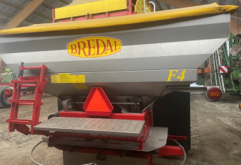 BREDAL F4 4000L GÖDSELSPRIDARE (KUND) Bredal F4 4000L GÖDSELSPRIDARE (KUND) KUNDFÖRMEDLING
...
BREDAL F4 4000L GÖDSELSPRIDARE UTRUSTAD MED:
VÅGCELLER  
PRESSENING  
PLATTFORM  
ROSTFRIA SPRIDARE
...
MNR 33616
...
PRIS EXKL. MOMS: 279.000:-
...
Vi reserverar oss för felskrivning. Kontakta alltid oss innan du åker och tittar, så vi kan säkerställa att maskinen finns på plats.
