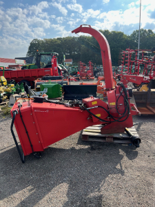 FARMI CH182 FLISHUGG (KUND) Farmi CH182 FLISHUGG KUNDFÖRMEDLING
...
MEDVARVTALSVAKT 
HYDR MATNING
...
MNR 26701
...
PRIS EXKL. MOMS: 89.000:-
...
Vi reserverar oss för felskrivning. Kontakta alltid oss innan du åker och tittar, så vi kan säkerställa att maskinen finns på plats.
