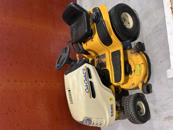 CUB CADET 1517 ROTORMASKIN Cub Cadet 1517 ROTORMASKIN KLIPPDÄCK
VIKTER 
SNÖPLOG 
KEDJOR
...
MNR 40387
...
PRIS EXKL. MOMS: 15.000:-
...
Vi reserverar oss för felskrivning. Kontakta alltid oss innan du åker och tittar, så vi kan säkerställa att maskinen finns på plats.
