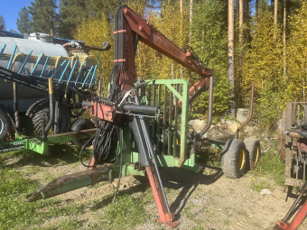 Skogsvagn med patruuna 3200 skogskran Patruuna 3200 Denna maskin omfattas ej av ML Trygghetsköp 3mån/100tim
Maskinen säljes för kunds räkning utan garanti.
För mer information kontakta din säljare.