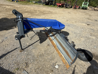 Schaktblad Bonnet 2,5 Bonnet 2,5 Denna maskin omfattas ej av ML Trygghetsköp 3mån/100tim
Maskinen säljes för kunds räkning utan garanti.
För mer information kontakta din säljare.