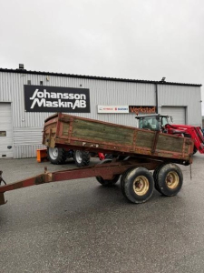TIPPVAGN BOGGI (UPPDRAG) Övrigt TIPPVAGN BOGGI (UPPDRAG) Spannmålsvagn Farming 700
L/B 3600/2000mm
14,0/65-16

Står i Ö-Vik
0660-59982