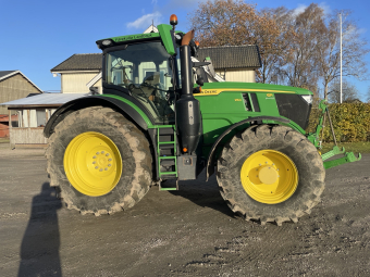 JOHN DEERE 6R 250 C-PRO TRAKTOR 50 KM FR.LYFT PTO (KUND) John Deere 6R 250 C-PRO TRAKTOR 50 KM KUNDFÖRMEDLING
..
FRONTLYFT MED PTO
AUTOTRAC READY  
710/70X42 & 600/70X30 HJUL
4 DUBB.UTTAG 
JD ELSERVO  
LED BELYSNING 
SMART 4WD  
VARIO STYRNING  
VAGNSBROMS  
LUFTBROMS
PERFEKT SERVAD 
...
MNR 32605
...
PRIS EXKL. MOMS: 1 995 000:-
...
Vi reserverar oss för felskrivning. Kontakta alltid oss innan du åker och tittar, så vi kan säkerställa att maskinen finns på plats.
